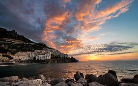 Amalfi Luxury House Bed and Breakfast Exterior photo