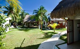 Golden Paradise Hostel Holbox Exterior photo