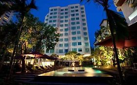 Aspira 12Th Avenue Asoke Sukhumvit Hotel Bangkok Exterior photo