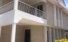 Maki Home Bamburi Mombasa Exterior photo