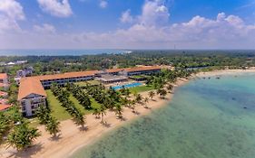 Amaya Beach Passikudah Hotel Exterior photo