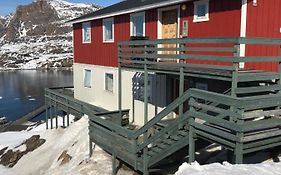 Isi4U Hostel Sisimiut Exterior photo