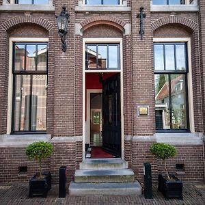 Oude Postkantoor De Rijp Bed and Breakfast Exterior photo