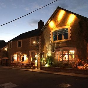 The Barrington Boar Hotel Ilminster Exterior photo