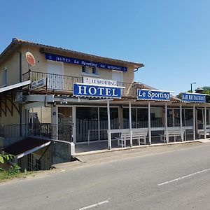 Le Sporting Hotel Beaumont-sur-Leze Exterior photo