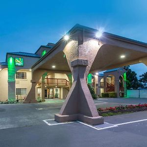 Quality Inn & Suites Crescent City Redwood Coast Exterior photo