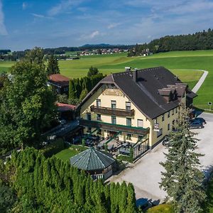 Gasthof Zur Seeburg Hotel Seekirchen am Wallersee Exterior photo