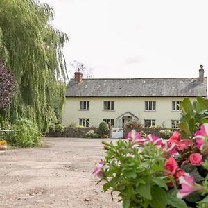 Lower Ford Farm Bed and Breakfast Cullompton Exterior photo