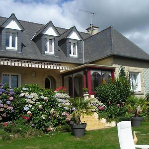 Les Hortensias Bed and Breakfast Saint-Pierre-de-Plesguen Exterior photo