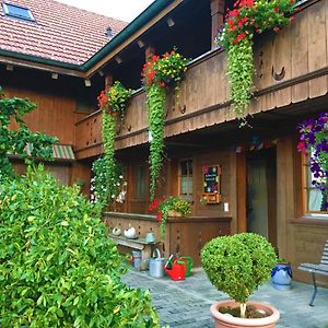 BnB DeHeimelig Bed and Breakfast Huttwil Exterior photo