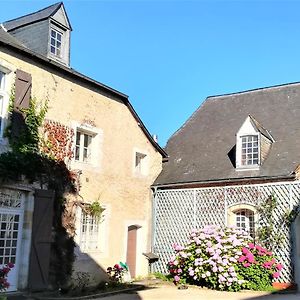 Le Clos Sainte Foy Bed and Breakfast Morlaas Exterior photo