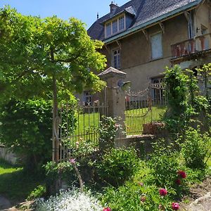 La Fee Des Eaux Bed and Breakfast Vernaison Exterior photo