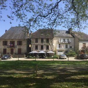 Auberge Henri IV Bed and Breakfast Segur-le-Chateau Exterior photo