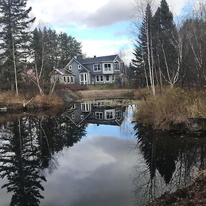 Vieille Ecole Du Rang 3 Bed and Breakfast Saint-Henri-de-Taillon Exterior photo