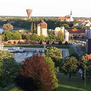 Apartman Panorama Lejlighed Vukovar Exterior photo