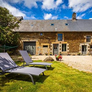 Les Prairies Du Mont - Le Gite De La Chapelle Villa Sougéal Exterior photo