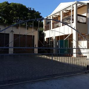 Yonz Self Catering Units Bed and Breakfast Port Alfred Exterior photo