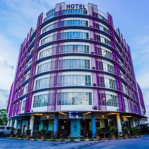 Win Hotel Sibu Exterior photo