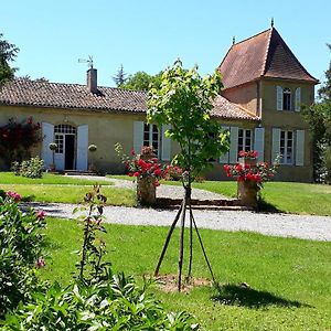 Au Chateau Juillac Bed and Breakfast Juillac  Exterior photo