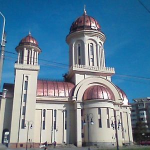 Studio Cathedral Lejlighed Brăila Exterior photo