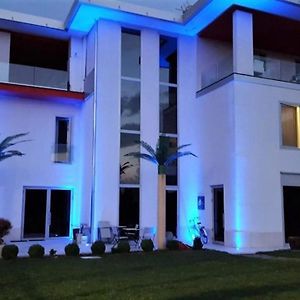 Bnb Notte Stellata Hotel Savigliano Exterior photo