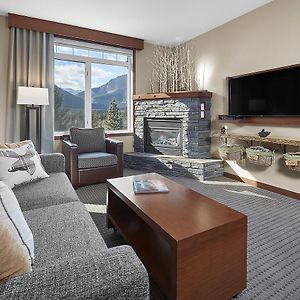 Mountain View Escape With Open Hot Tub, Views!! Villa Canmore Exterior photo