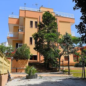 B&B Il Canto Del Mare Pulsano Exterior photo