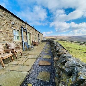 Hill Top Haven Bed and Breakfast Lanehead Exterior photo