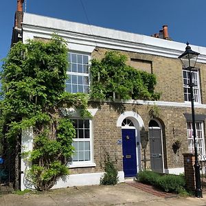 Esme'S Bed and Breakfast Winchester Exterior photo