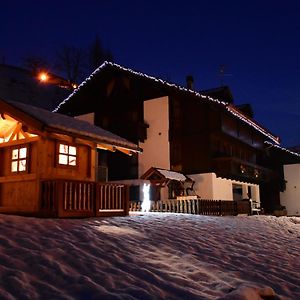 Residence Bonetti Rabbi Exterior photo