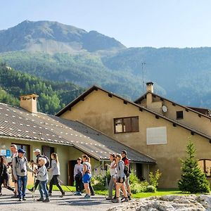 Vtf Les Esquirousses Hotel Arvieux Exterior photo