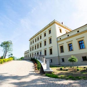 Palac Lubiechowa-Jelenia Gora- Riesengebirge Bed and Breakfast Exterior photo