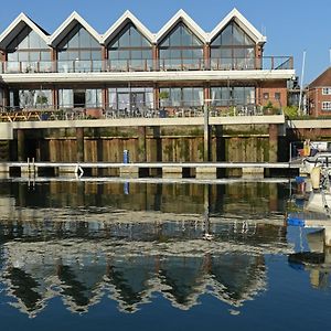 Royal Southern Yacht Club Hotel Hamble-le-Rice Exterior photo