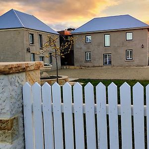 Triabunna Barracks Bed and Breakfast Exterior photo