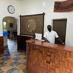 Ndaary Khassoum Hotel Ziguinchor Exterior photo