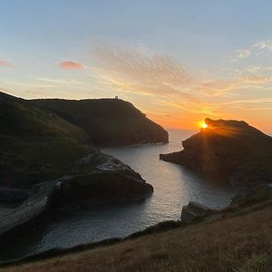 Polrunny Farm Seaberry Cottage With A Sea View And Log Burner Boscastle Exterior photo