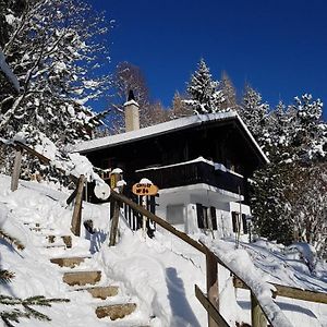 Charming Chalet With Panoramic View And Private Parking In Gruyere Villa Gruyeres Exterior photo