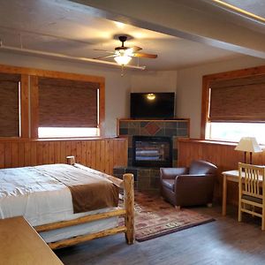 Buffalo Lodge Of Bigfork Exterior photo