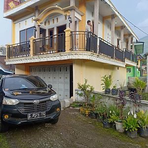 Full House Aqiela Syariah Villa Wonosobo Exterior photo