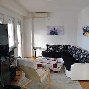 Comfortable Apartment For A Pleasant Trip Bitola Exterior photo