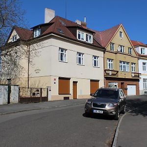 Pension Hanspaulka Hotel Prag Exterior photo