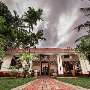 Fortress De Jayaweera - Historic Villa - A Proud Legacy Since 1889 Bentota Exterior photo