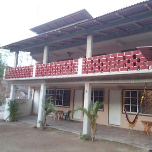 Posada Dos Hermanas Bed and Breakfast Barra de la Cruz Exterior photo