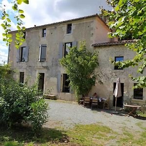 Maison De Famille, Grand Jardin Et Piscine Fermee Villa Fontenay-le-Comte Exterior photo