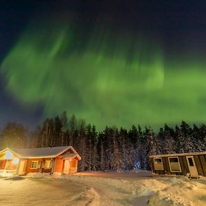 Old Pine Husky Lodge Sompujarvi Exterior photo