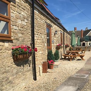 Walnut Tree Cottage Broughton Gifford Exterior photo