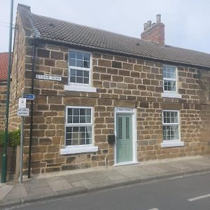 Poets Cottage Skinningrove Exterior photo