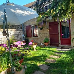 Aux Glycines Bed and Breakfast Marcilly-Ogny Exterior photo