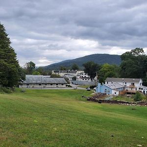 Glenwood Inn & Conference Center Delaware Water Gap Exterior photo