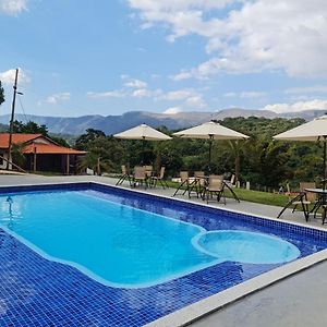 Pousada Descobrindo A Vida Hotel Brumadinho Exterior photo